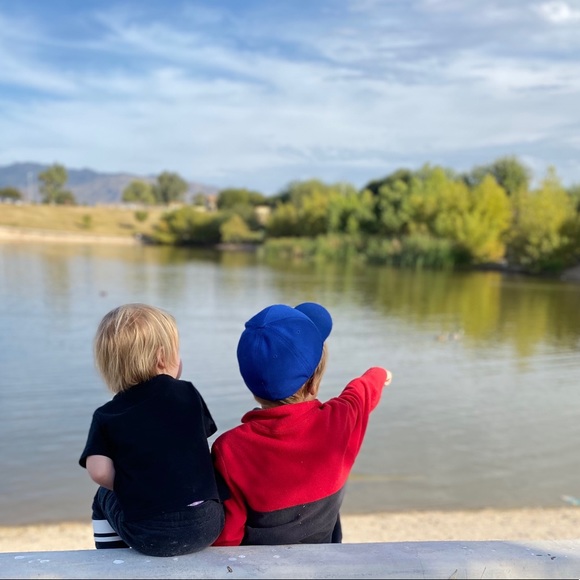 ... - Picture 2 of 12